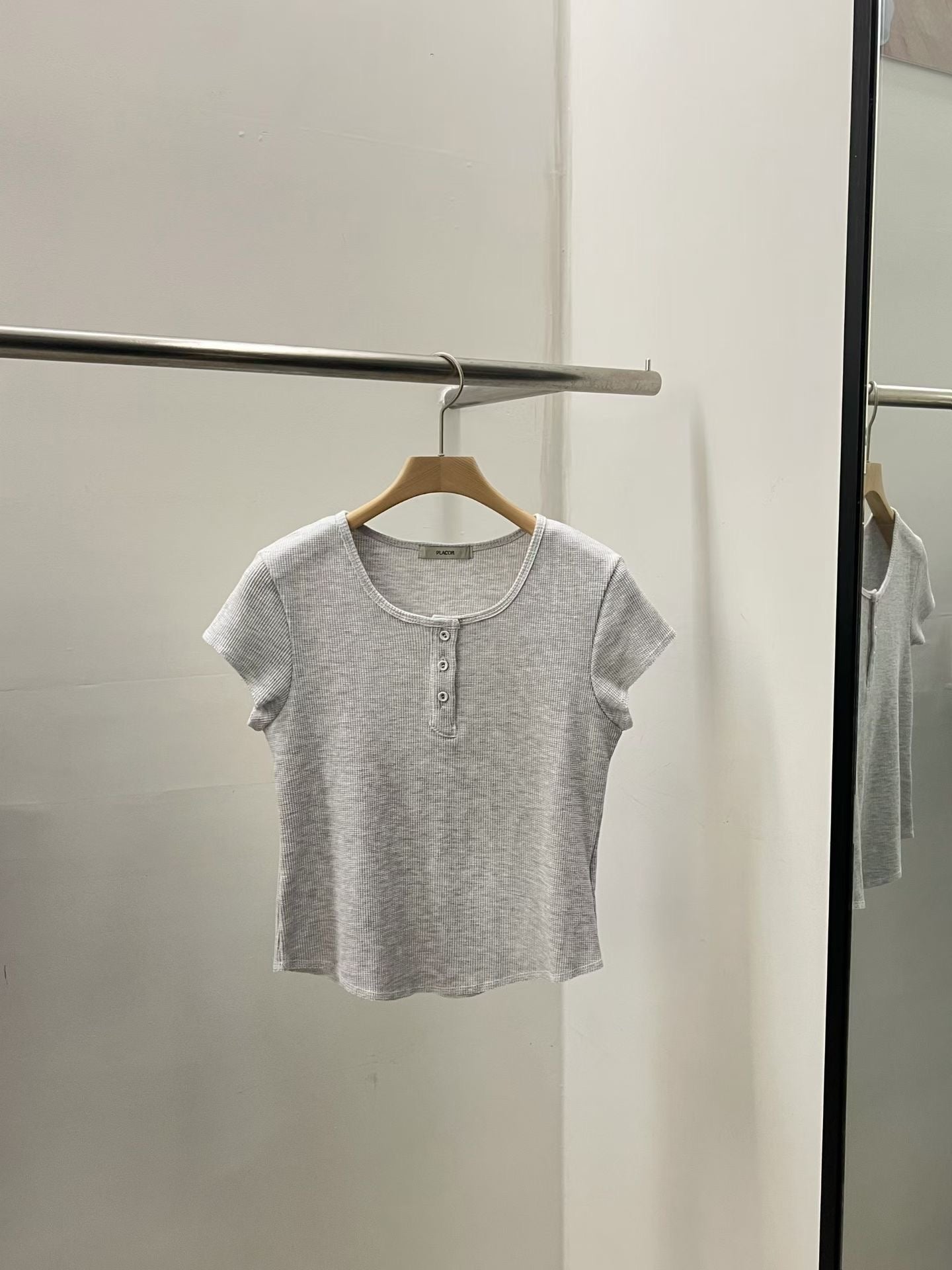Angel Korea 特價鬆餅格上衣