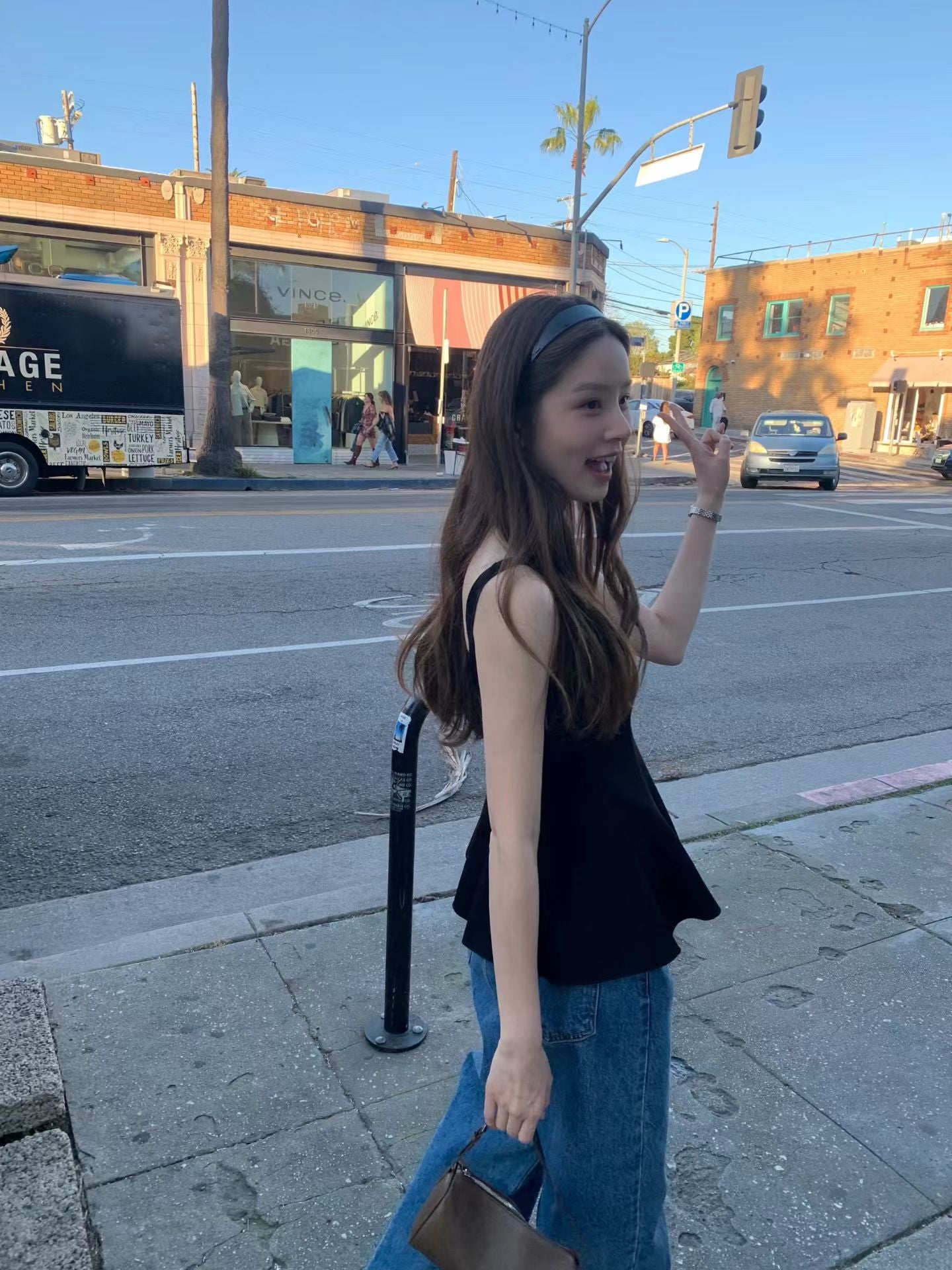 春腰身中長背心 白現貨