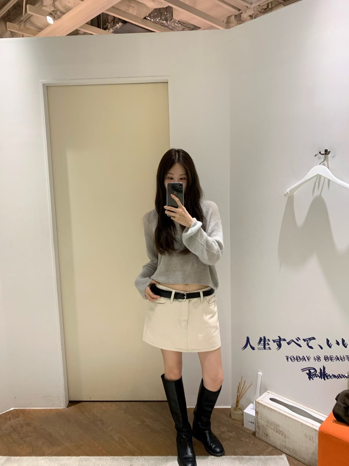 Angel Korea 奶油白短裙O75