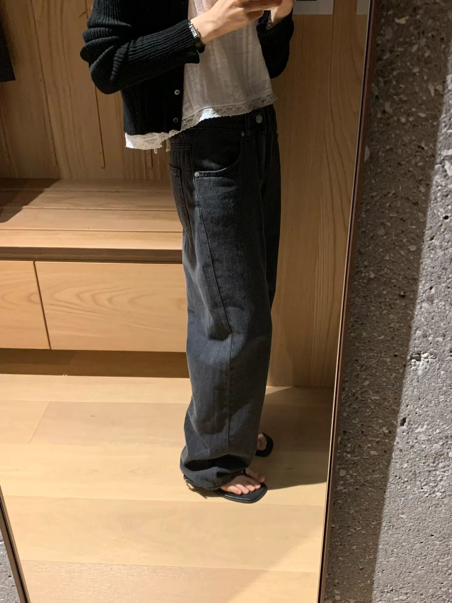 Angel Korea 夏日薄料黑牛仔褲